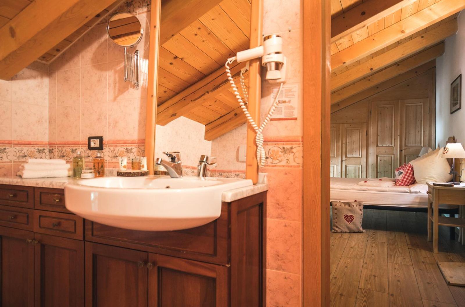 Chalet Alpenrose Bio Wellness Naturhotel Коголо Экстерьер фото